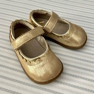 See Kai Run Mary Jane II shoes gold size 6 toddler